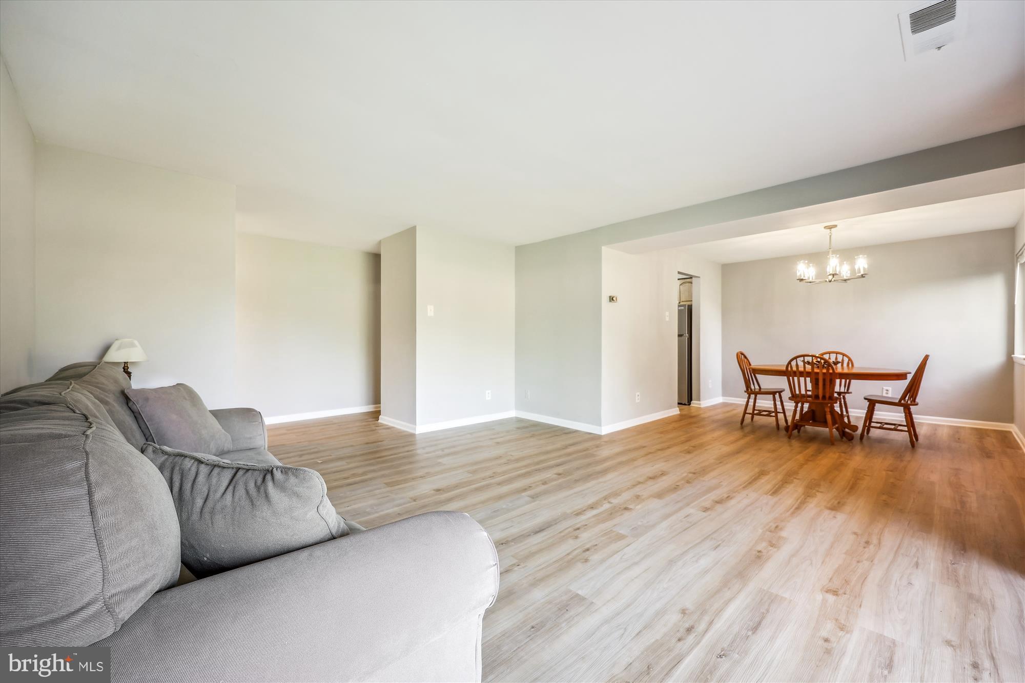 18910 SMOOTHSTONE WAY 1