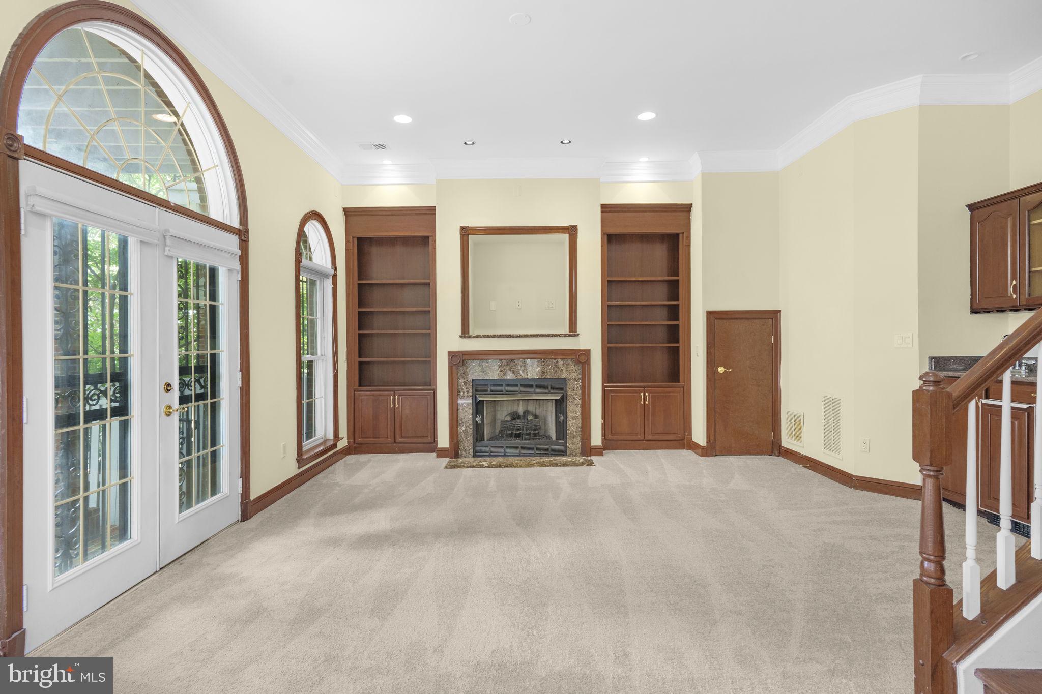 PALISADES PARK - Residential