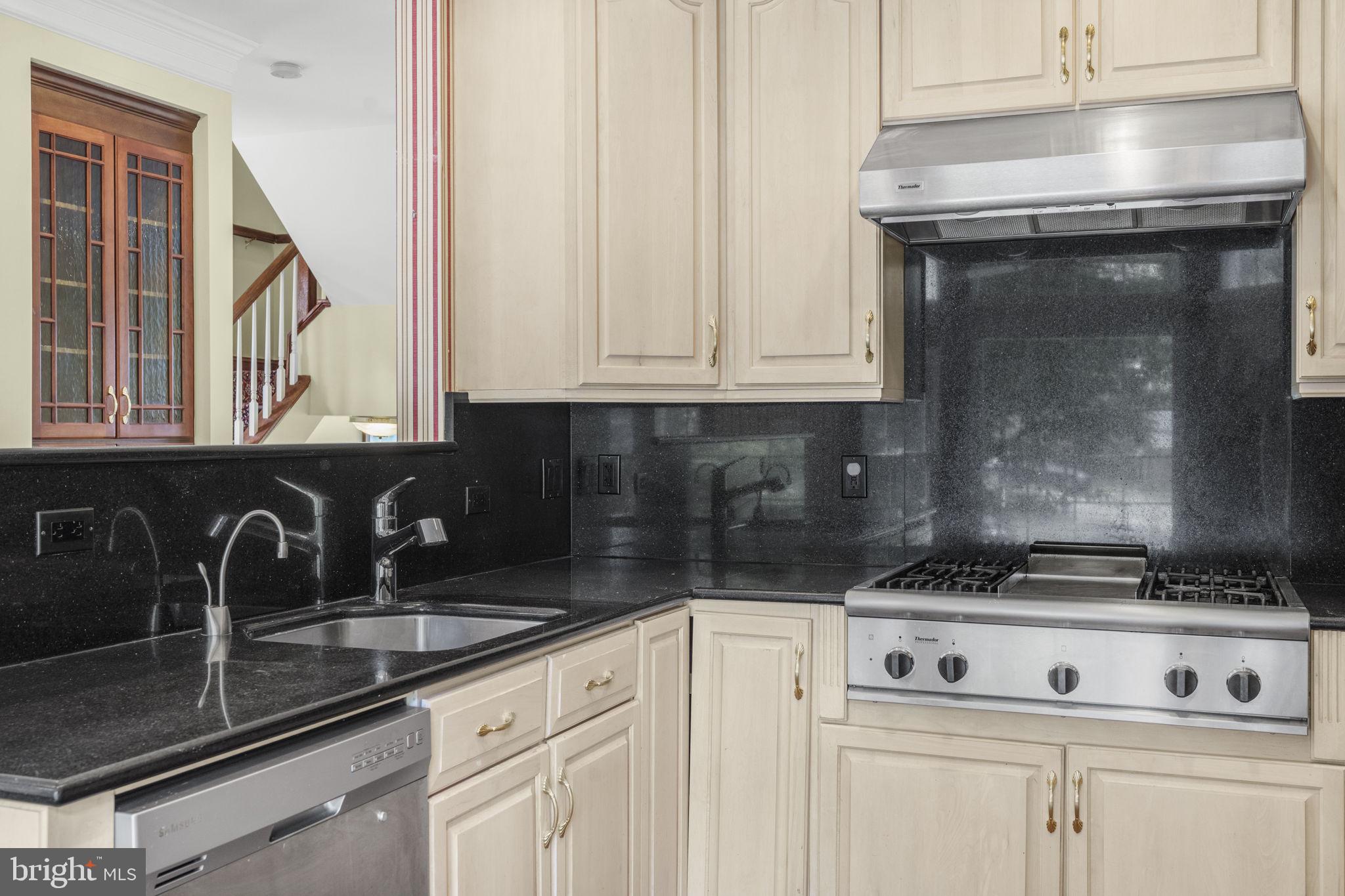 PALISADES PARK - Residential