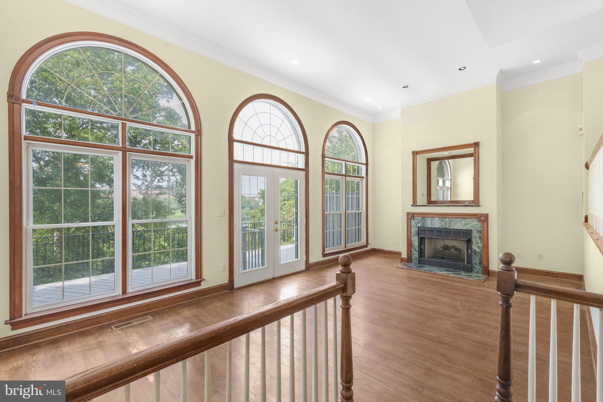 PALISADES PARK - Residential