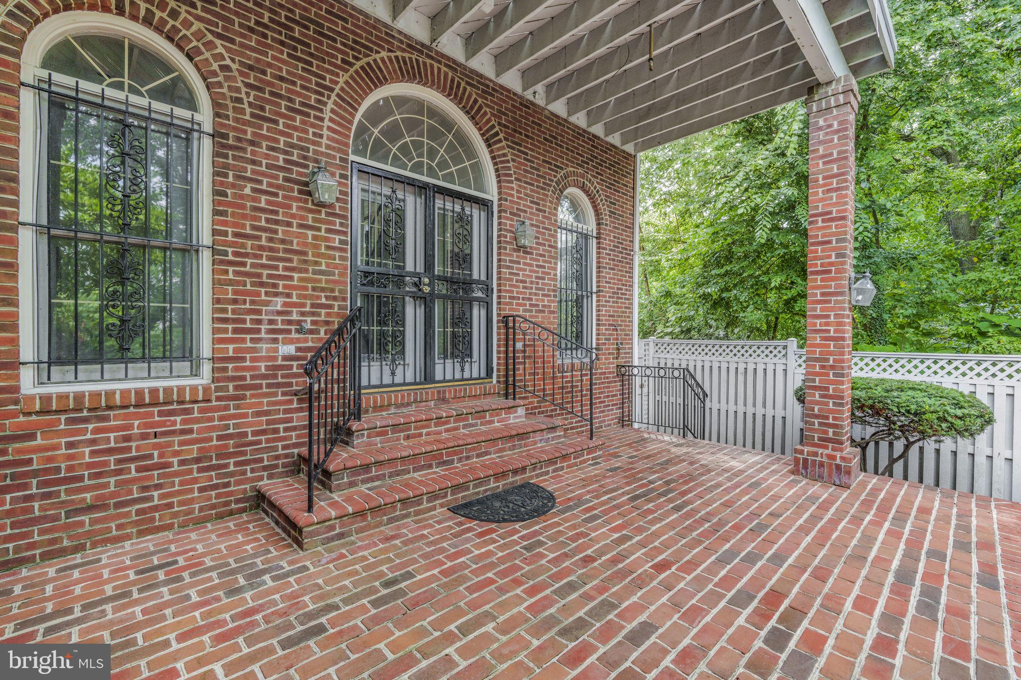 PALISADES PARK - Residential