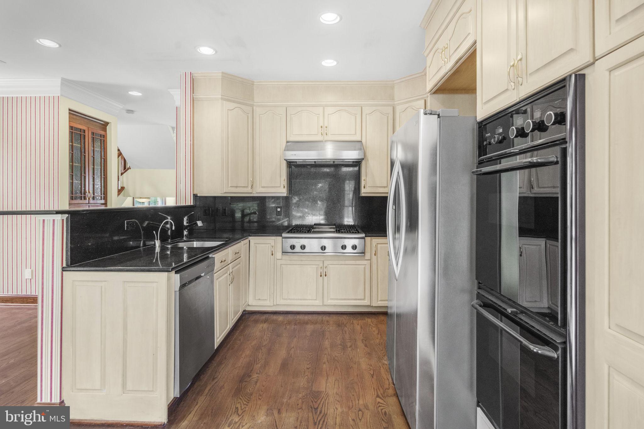 PALISADES PARK - Residential