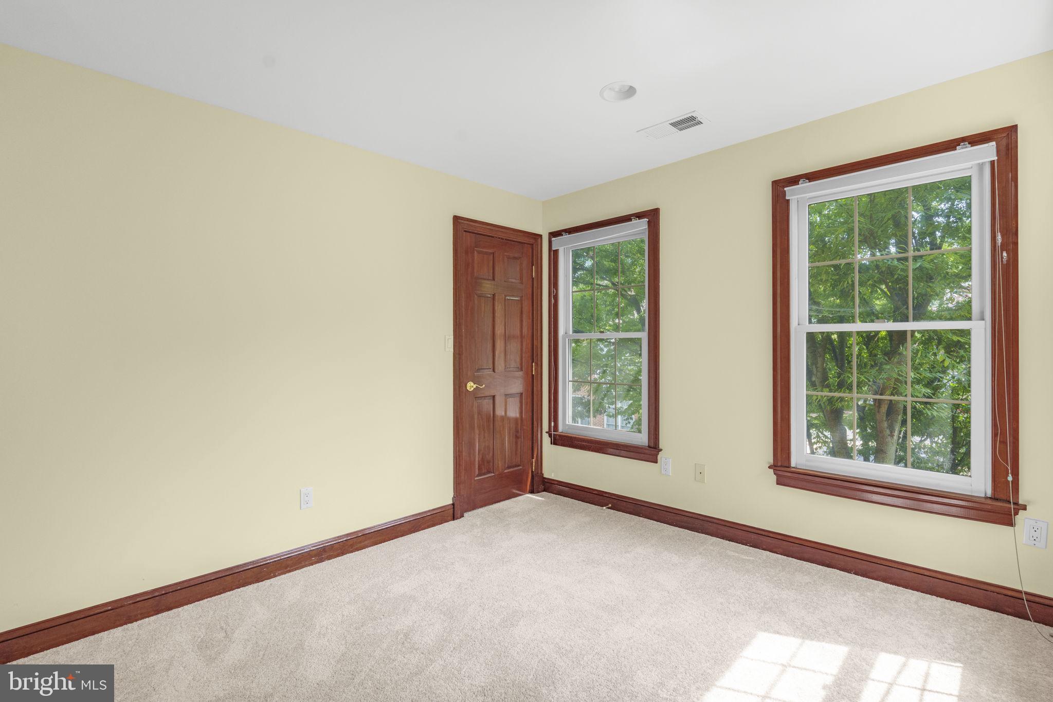 PALISADES PARK - Residential