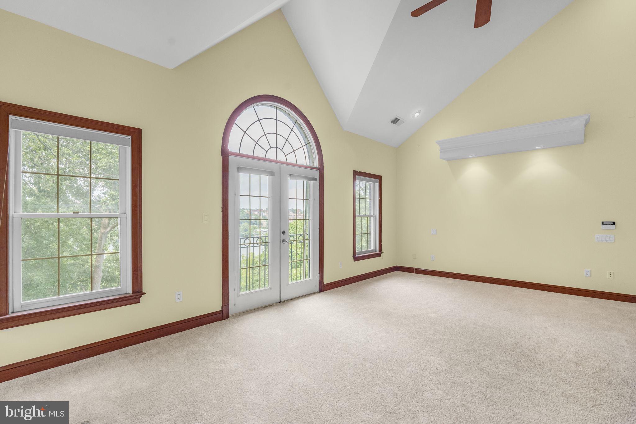 PALISADES PARK - Residential