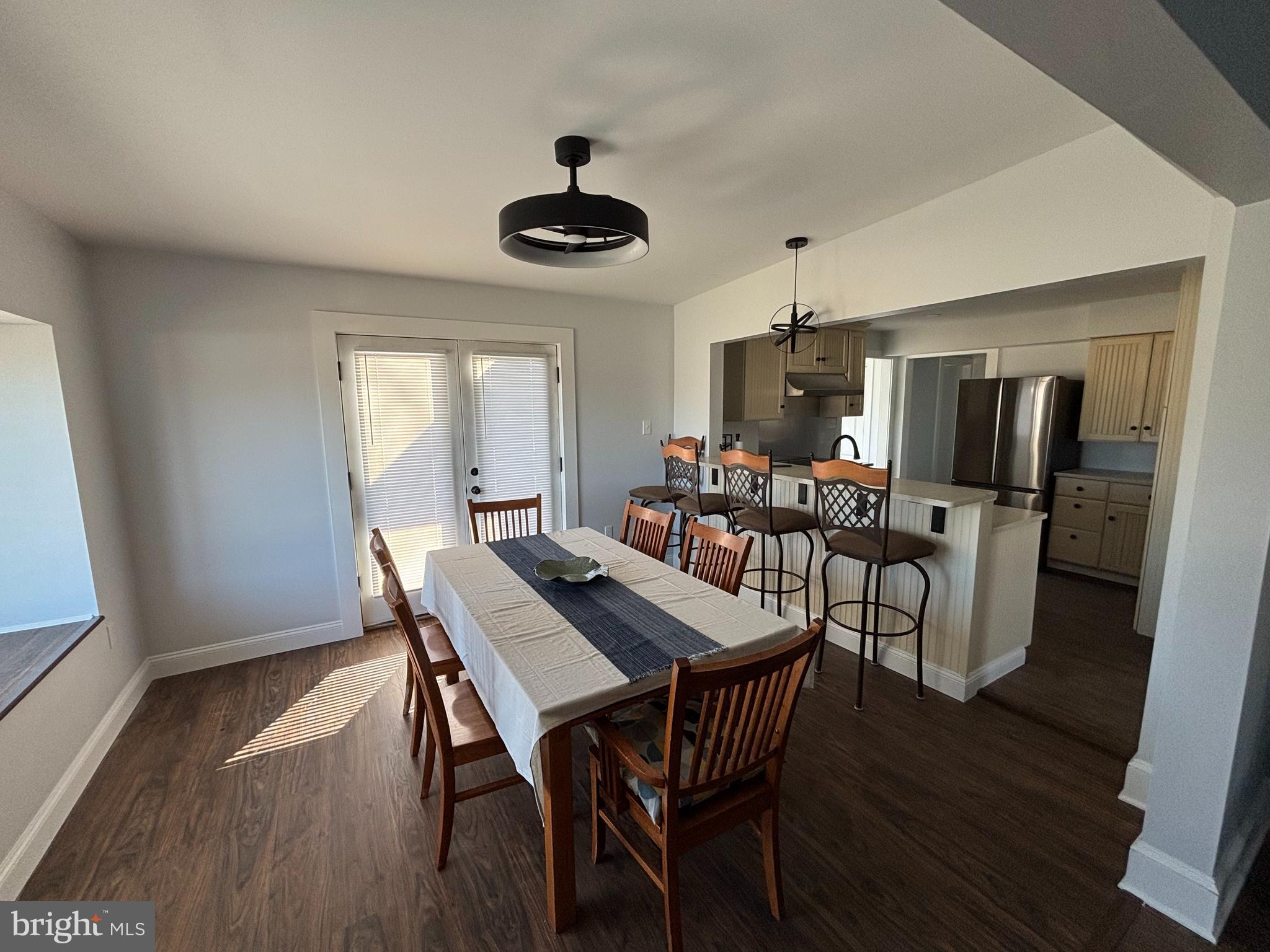 HARRY ROSS PROPERTY - Residential