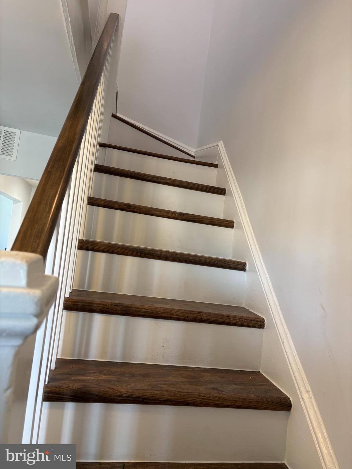 HARRY ROSS PROPERTY - Residential