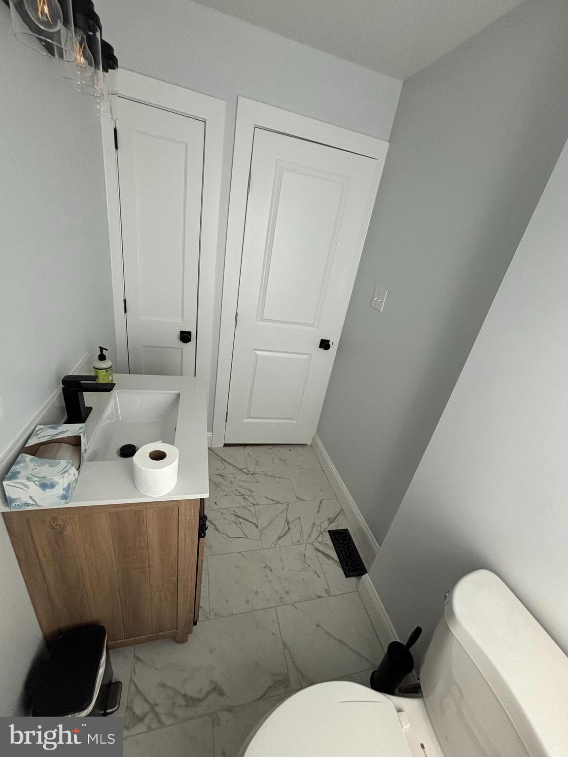 HARRY ROSS PROPERTY - Residential