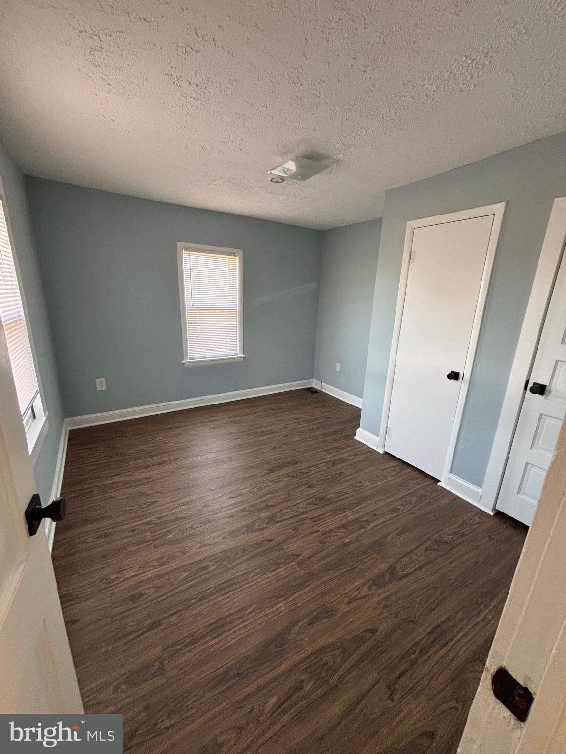 HARRY ROSS PROPERTY - Residential