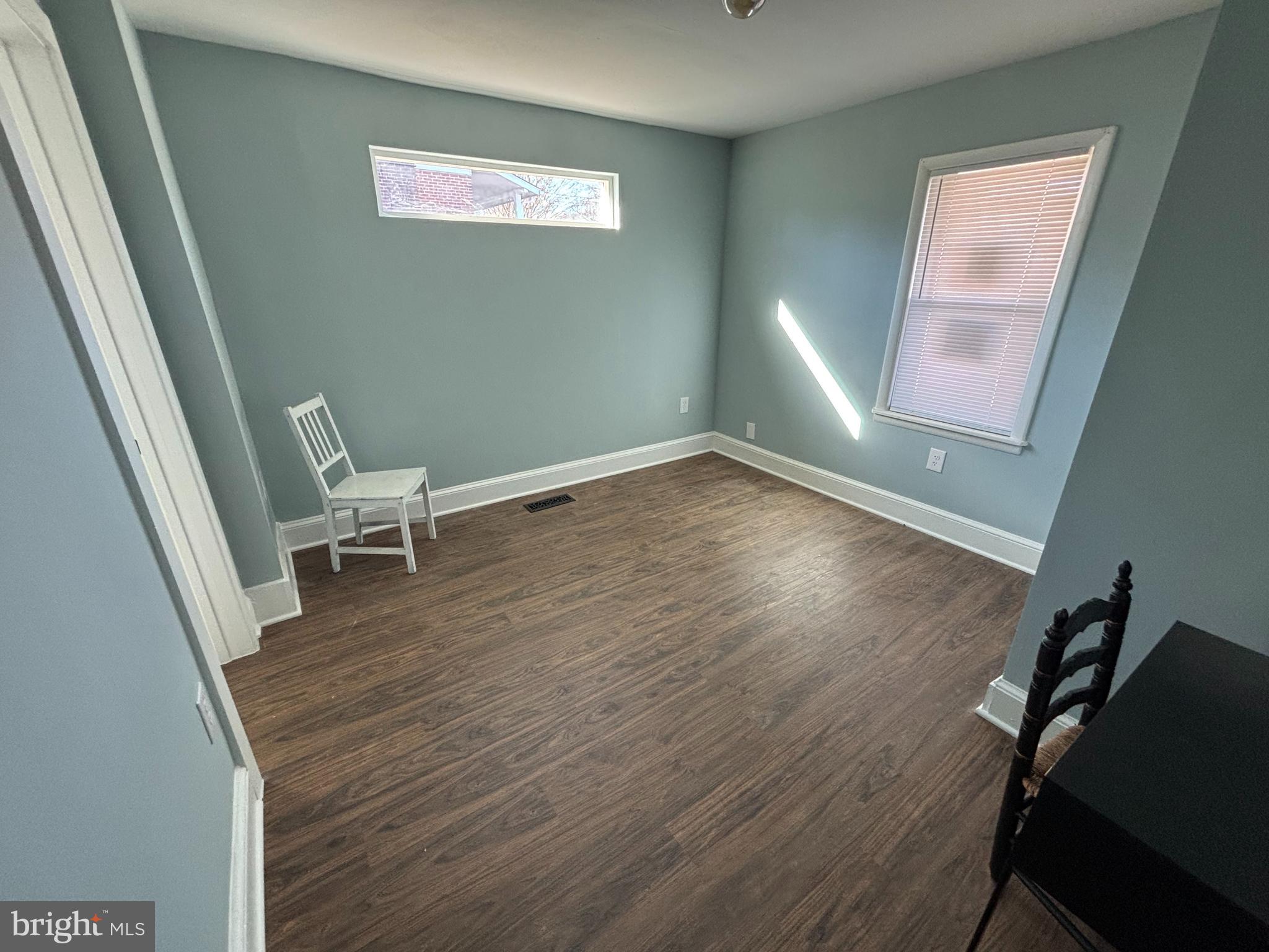 HARRY ROSS PROPERTY - Residential