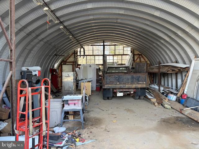 HARRY ROSS PROPERTY - Residential