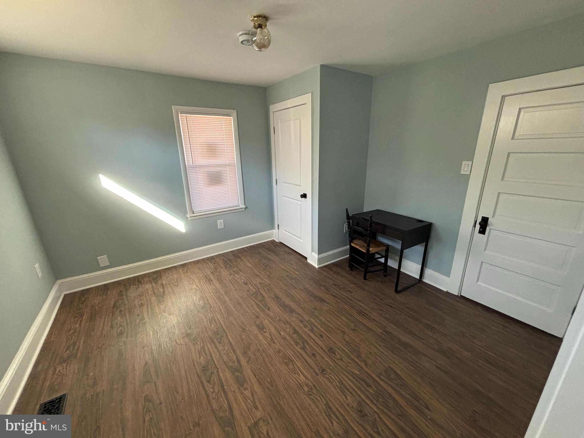 HARRY ROSS PROPERTY - Residential