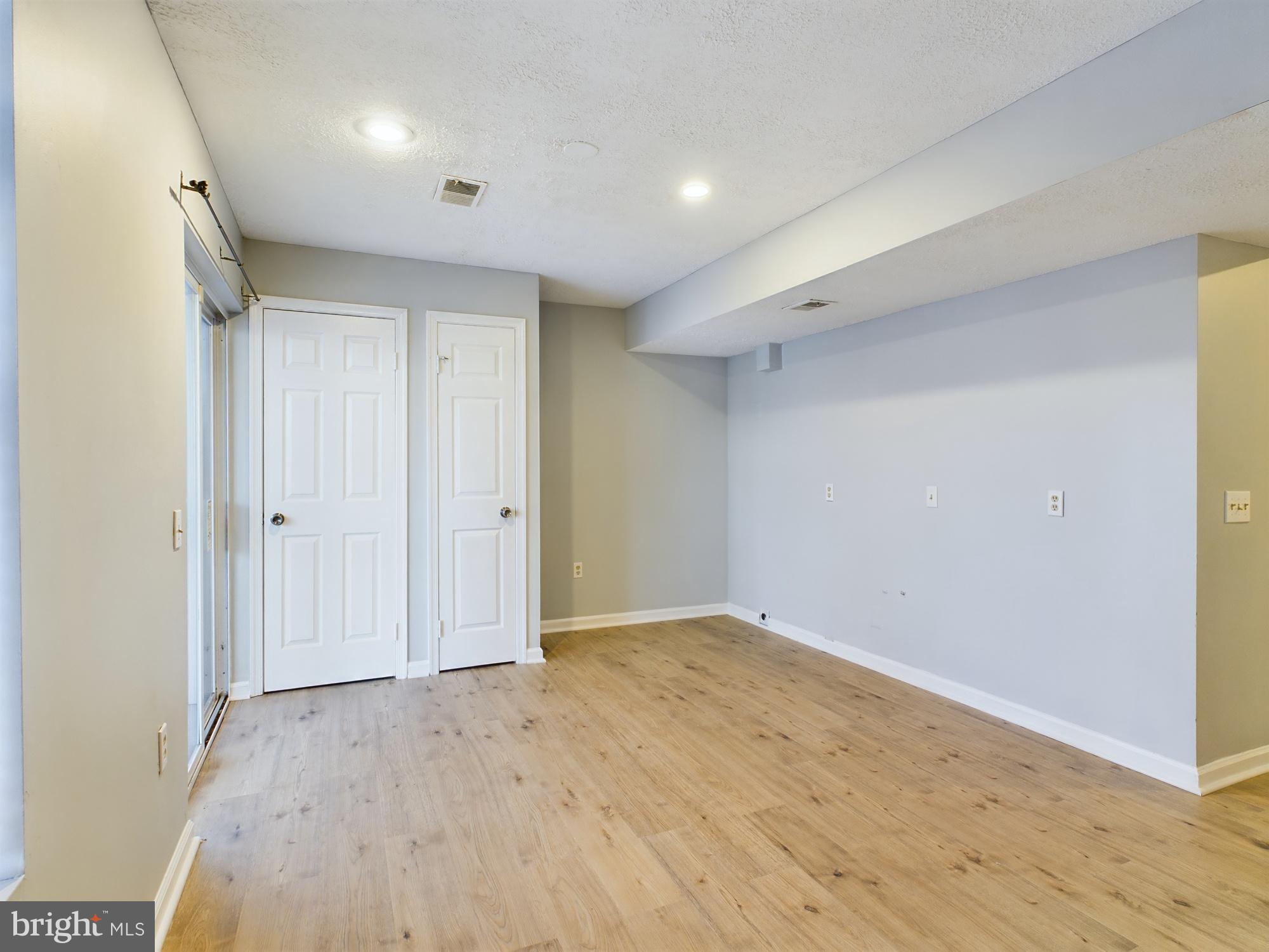 WESTLAKE VILLAGE - LANCASTER - Residential Lease