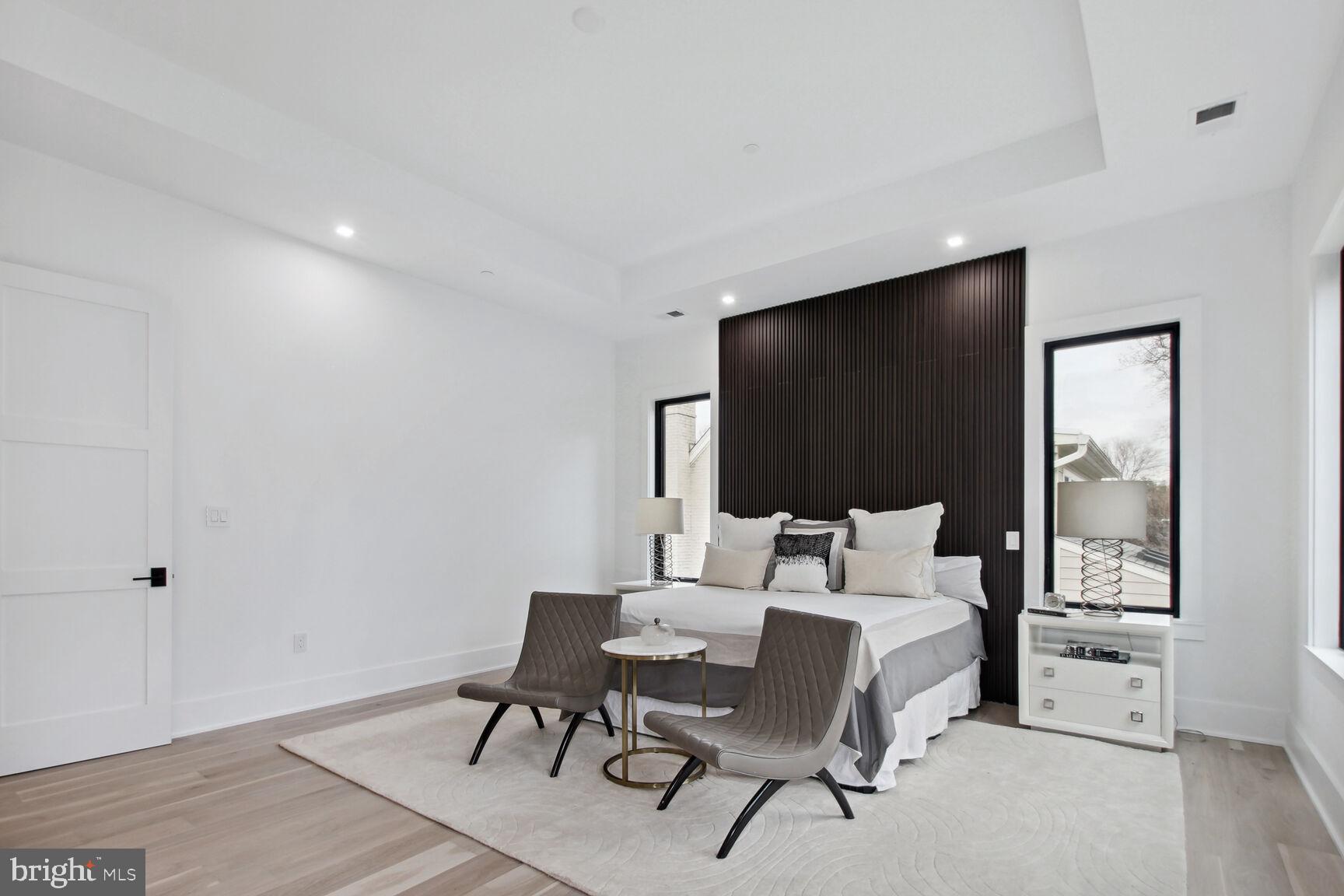 KENWOOD PARK - Residential