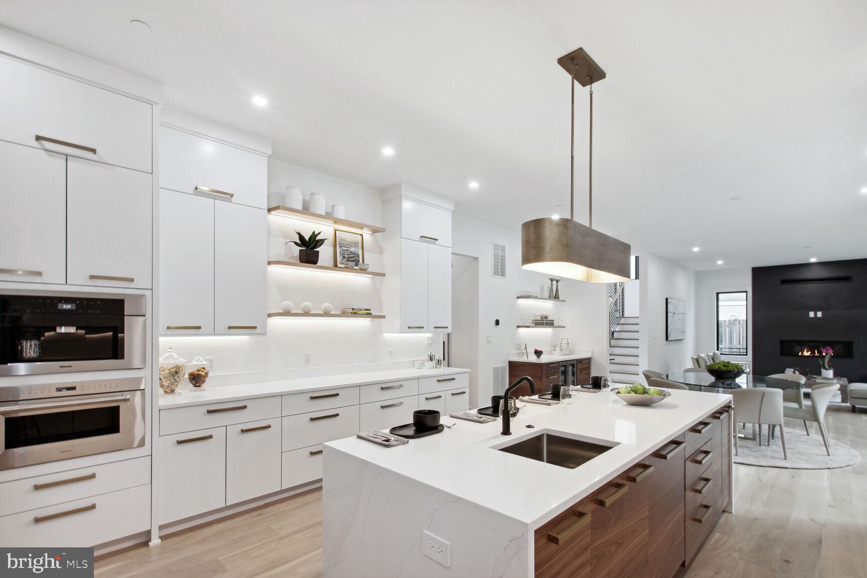 KENWOOD PARK - Residential