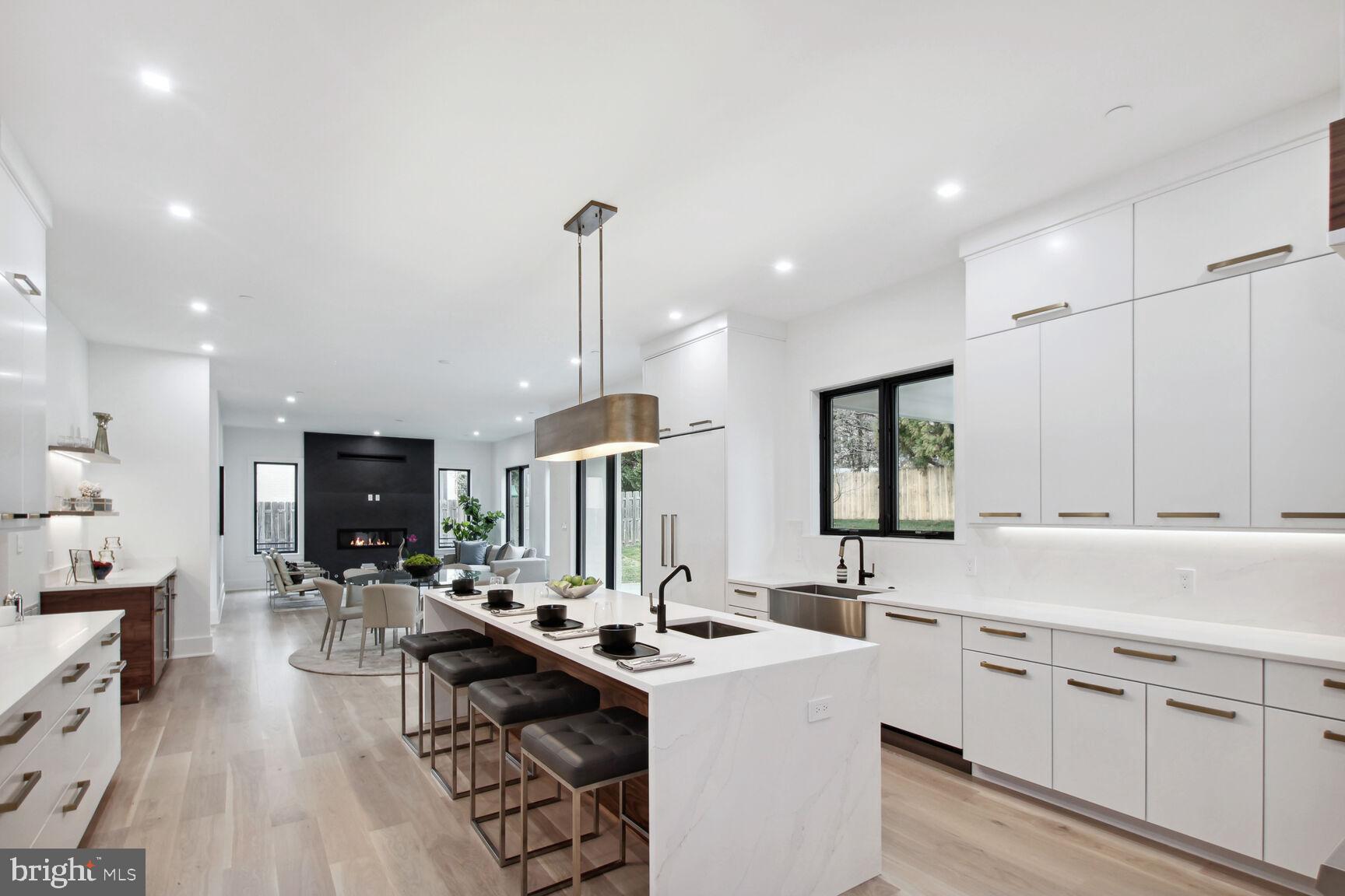 KENWOOD PARK - Residential