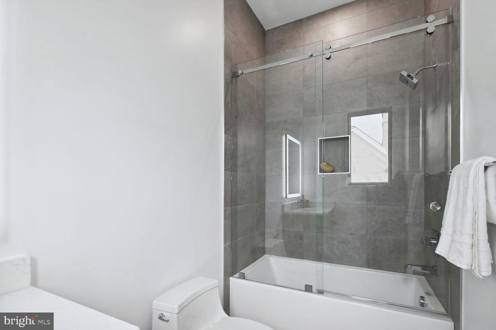 KENWOOD PARK - Residential