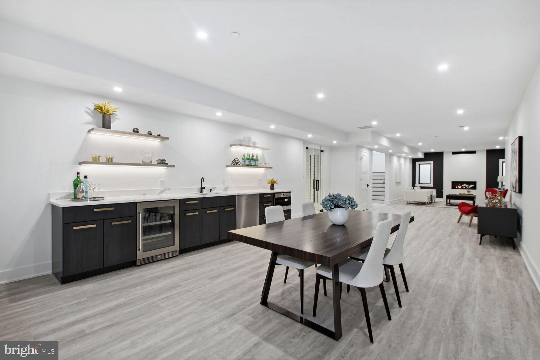 KENWOOD PARK - Residential