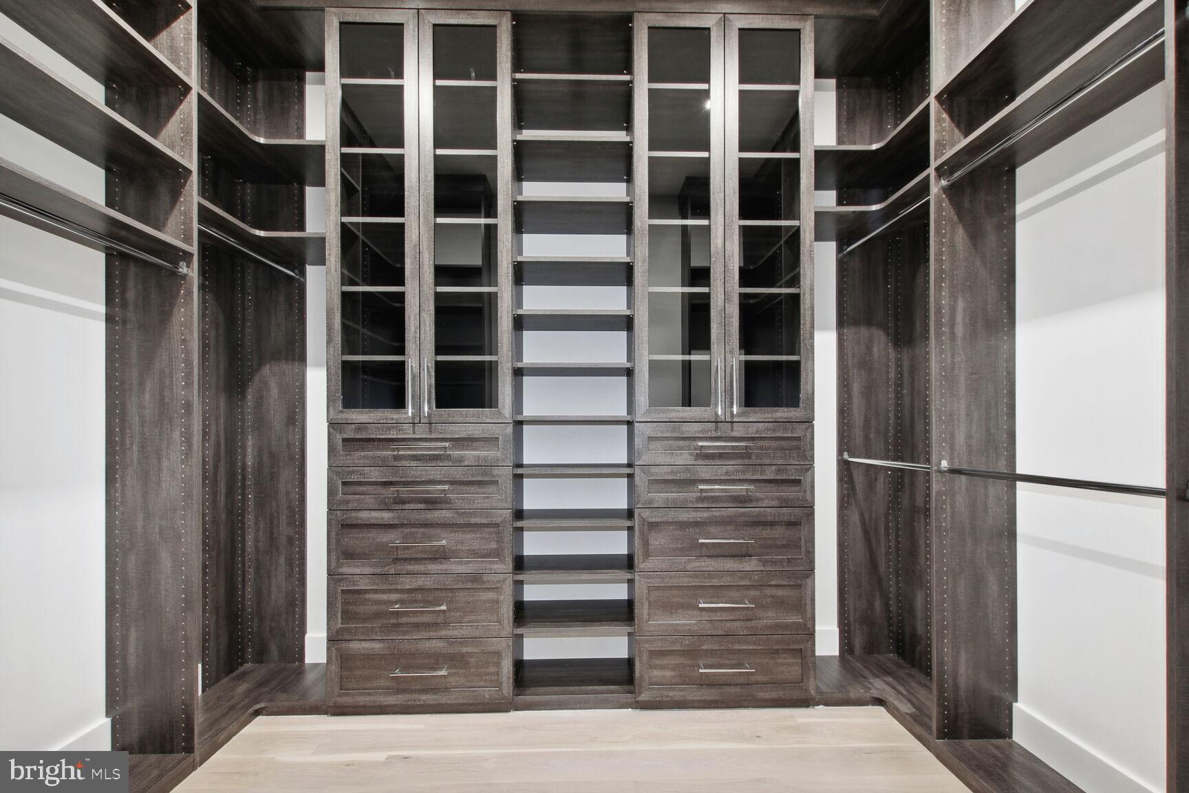 KENWOOD PARK - Residential