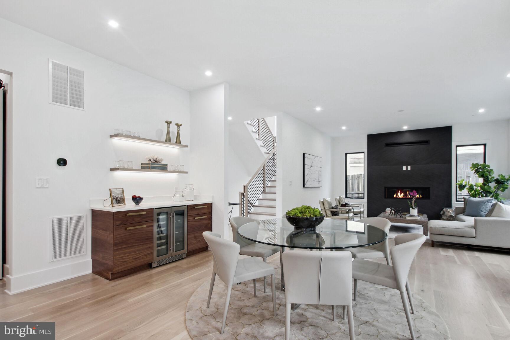 KENWOOD PARK - Residential