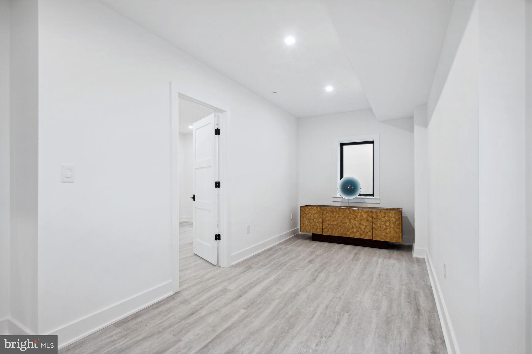 KENWOOD PARK - Residential