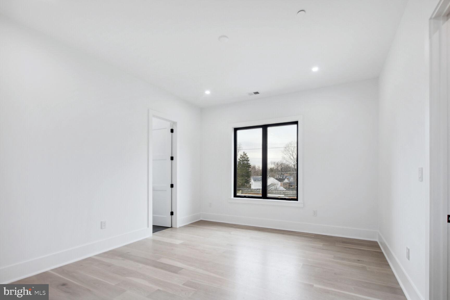 KENWOOD PARK - Residential