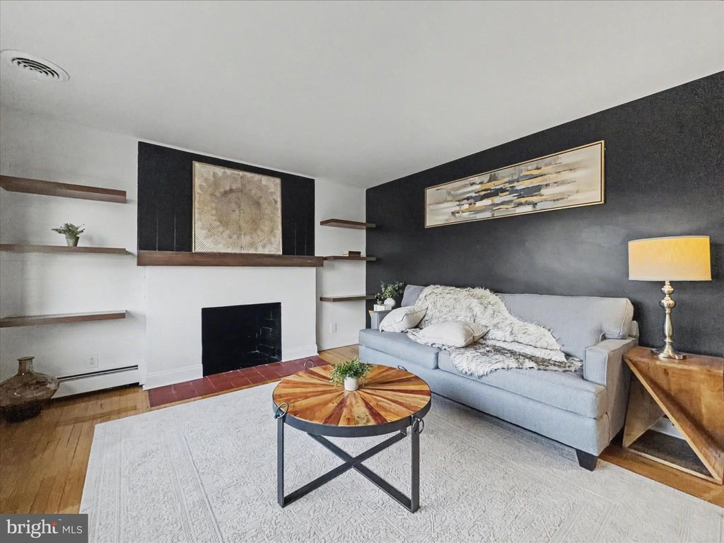 Photo of 2196 S Queen Street, YORK, PA 17402 (MLS # PAYK2095422)