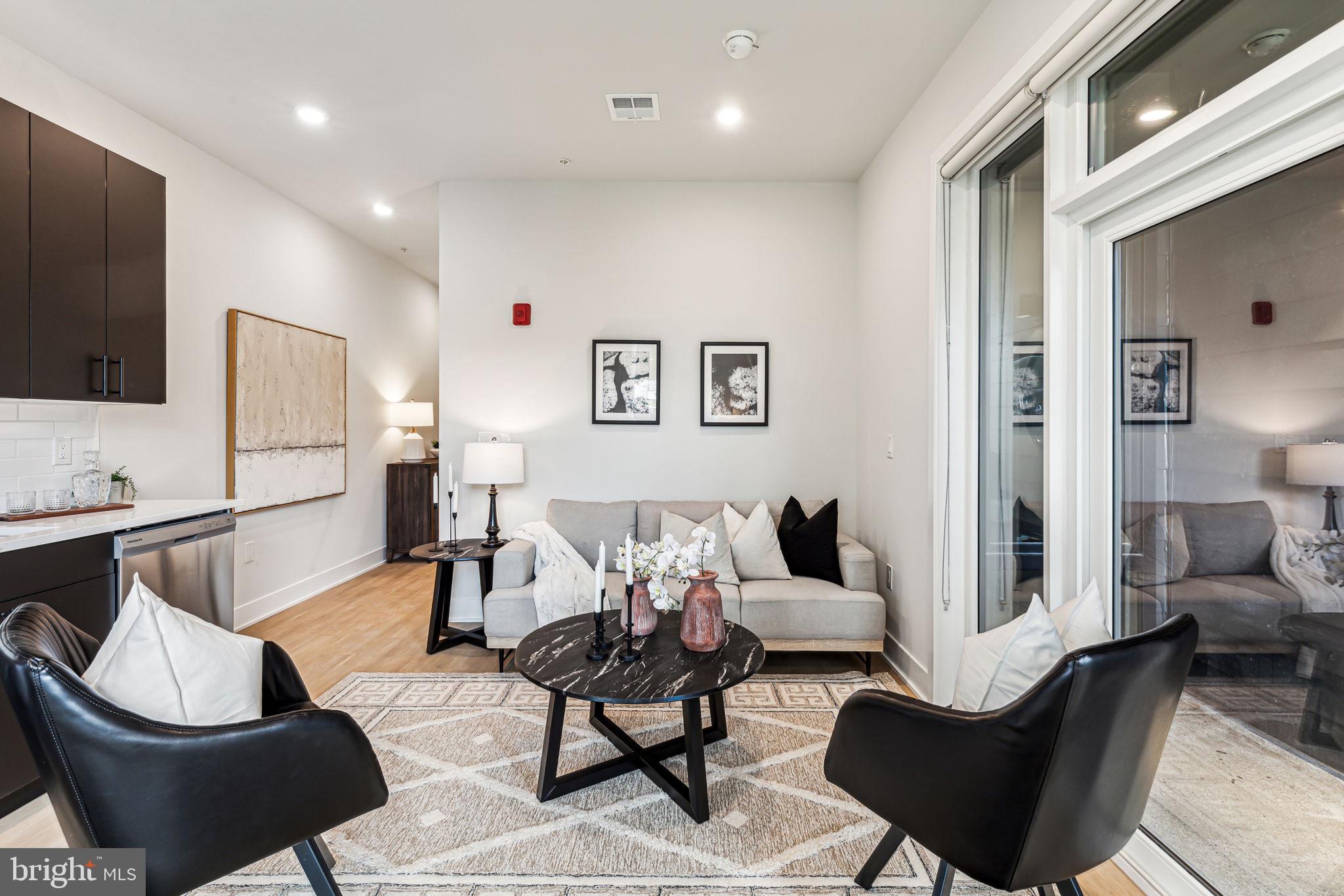 ROXBOROUGH - Residential Lease