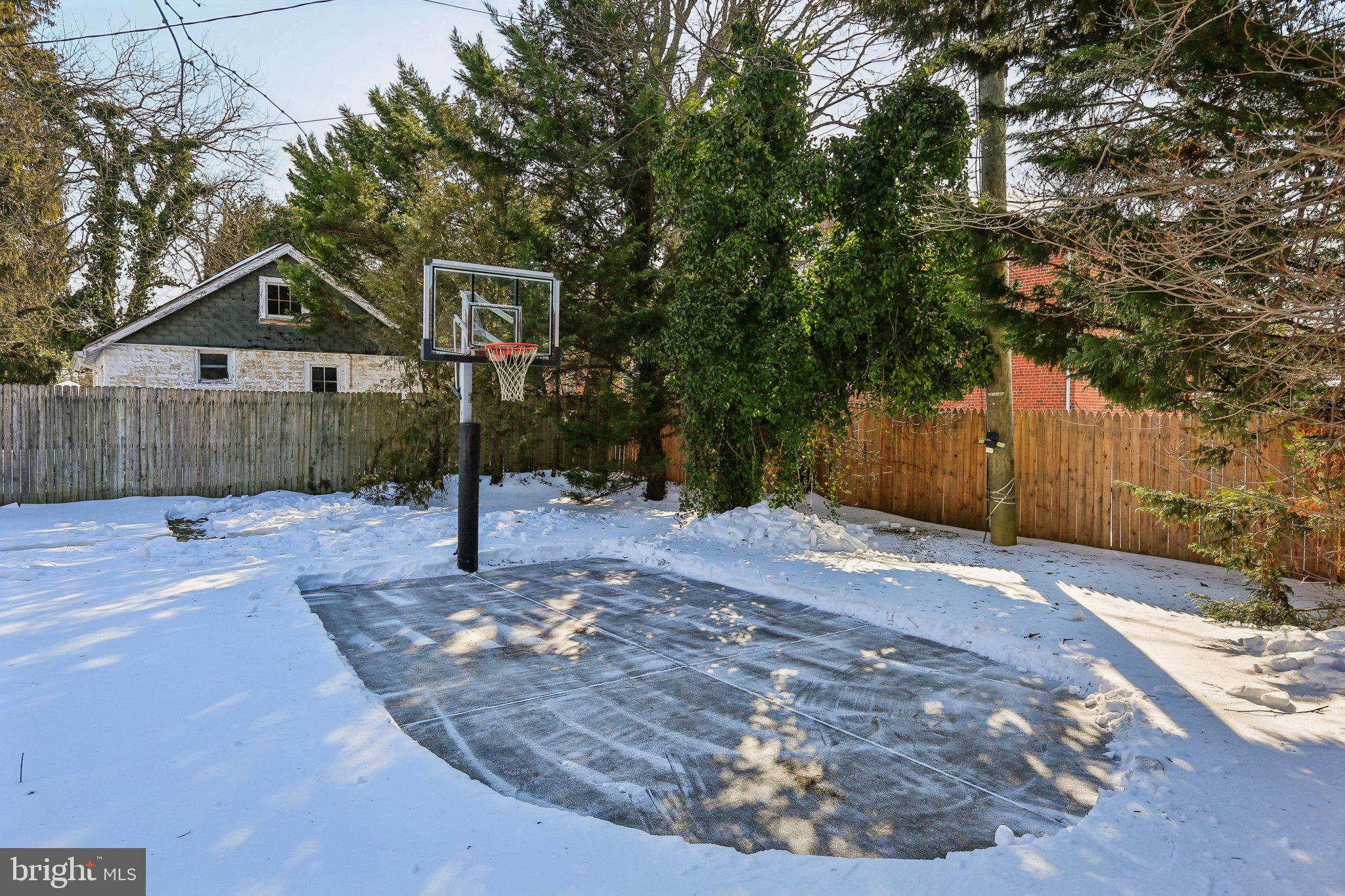 LAKE EVESHAM - Residential