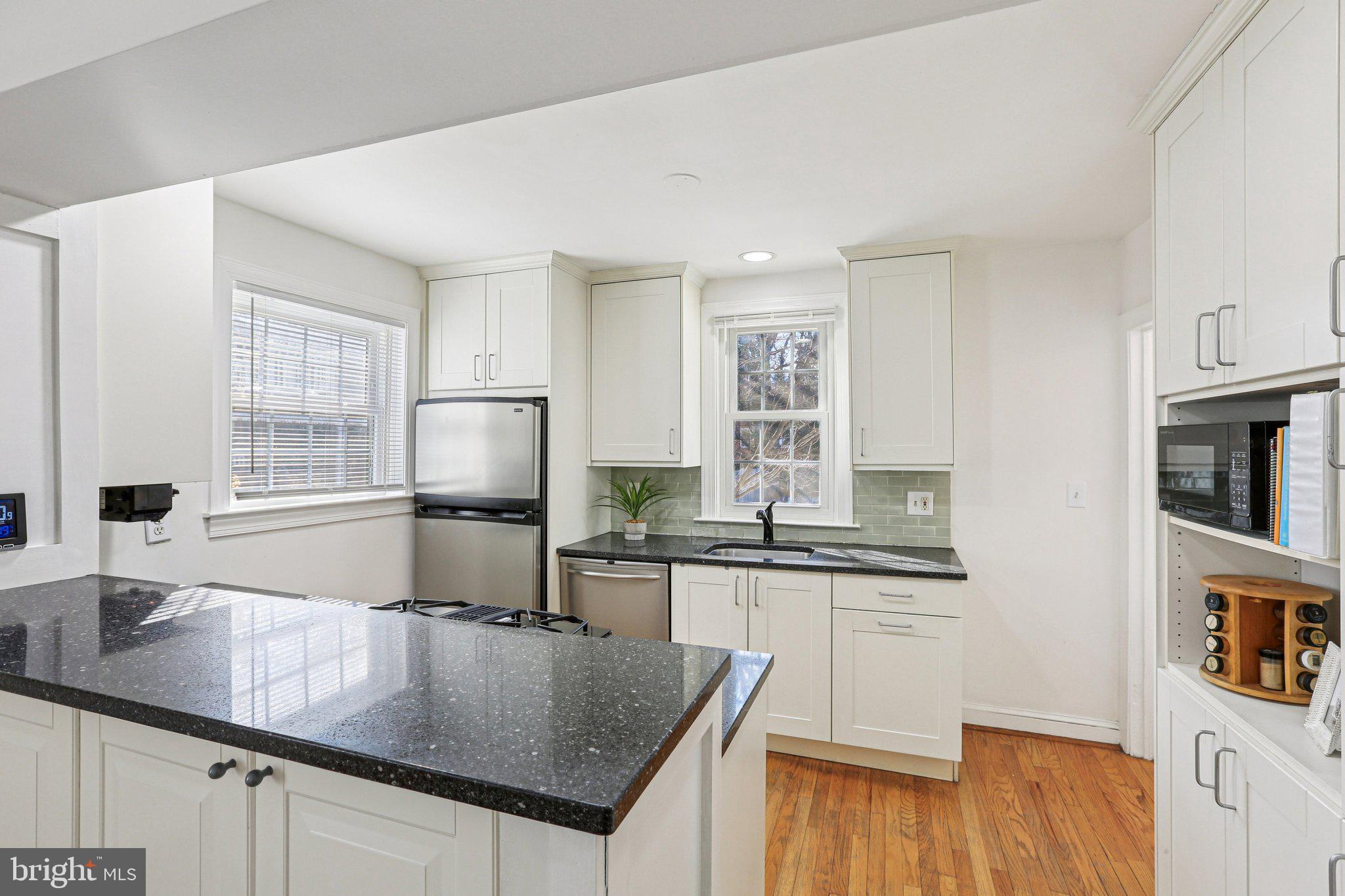 LAKE EVESHAM - Residential