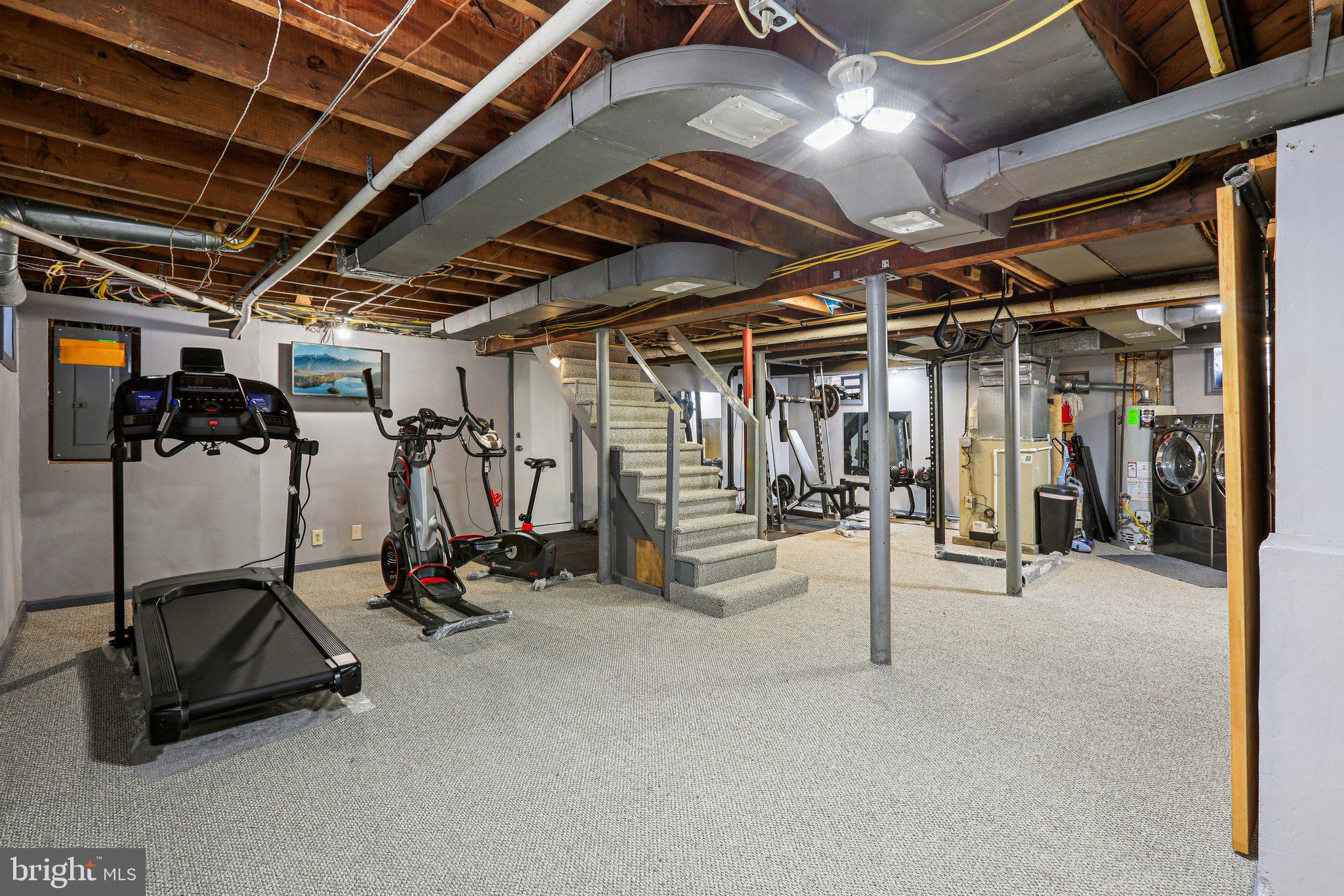 LAKE EVESHAM - Residential