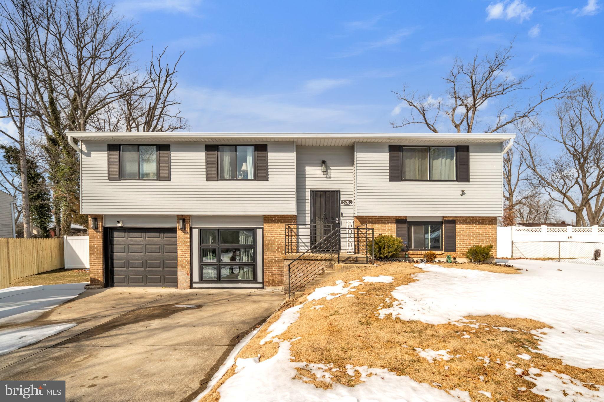 CLINTON WOODS - Residential