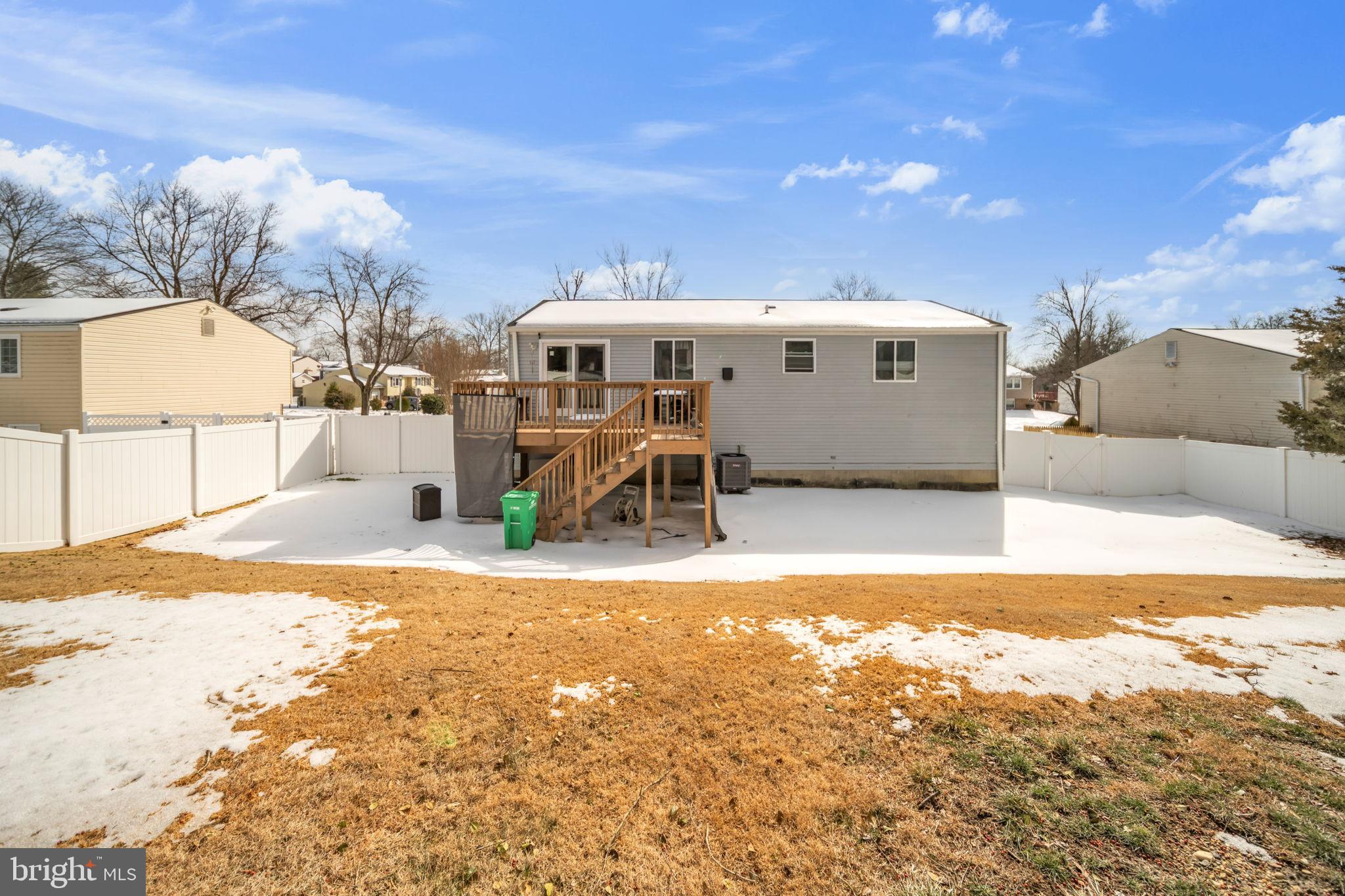 CLINTON WOODS - Residential