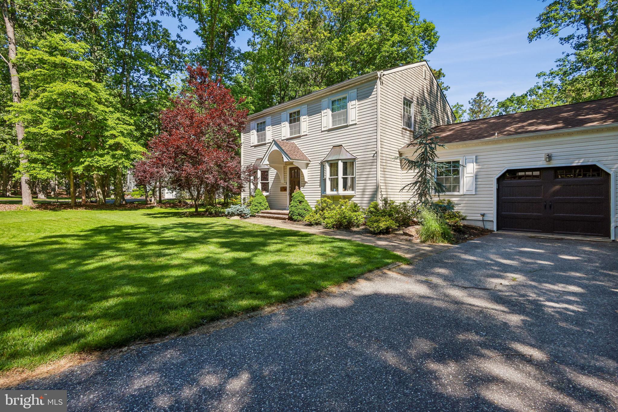 8 MINISINK TRAIL