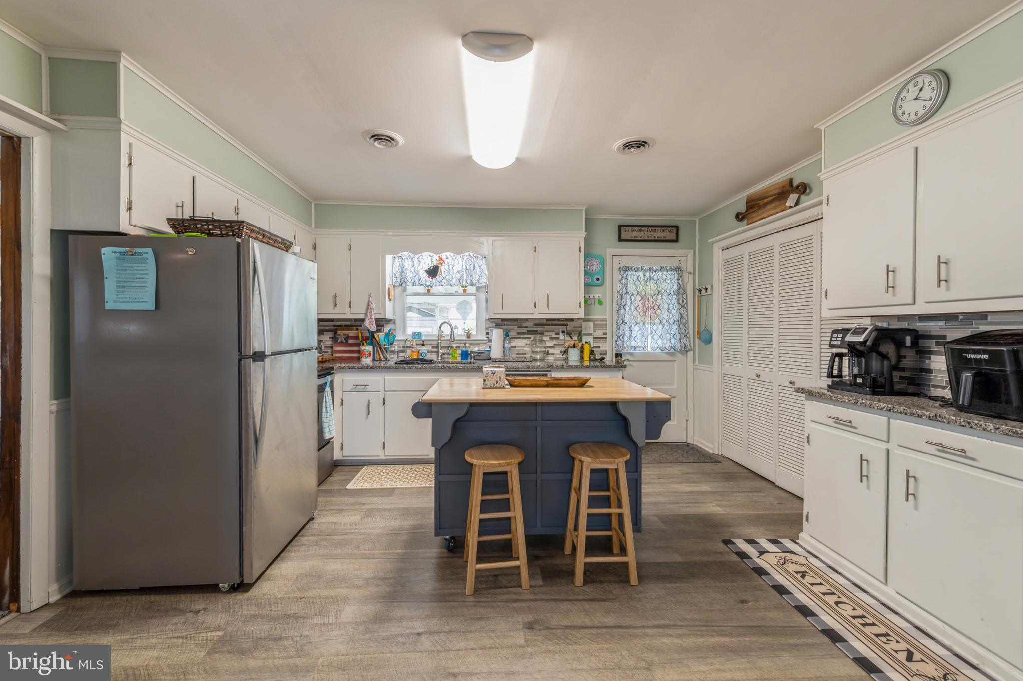 CRAB ISLAND SHORES - Residential