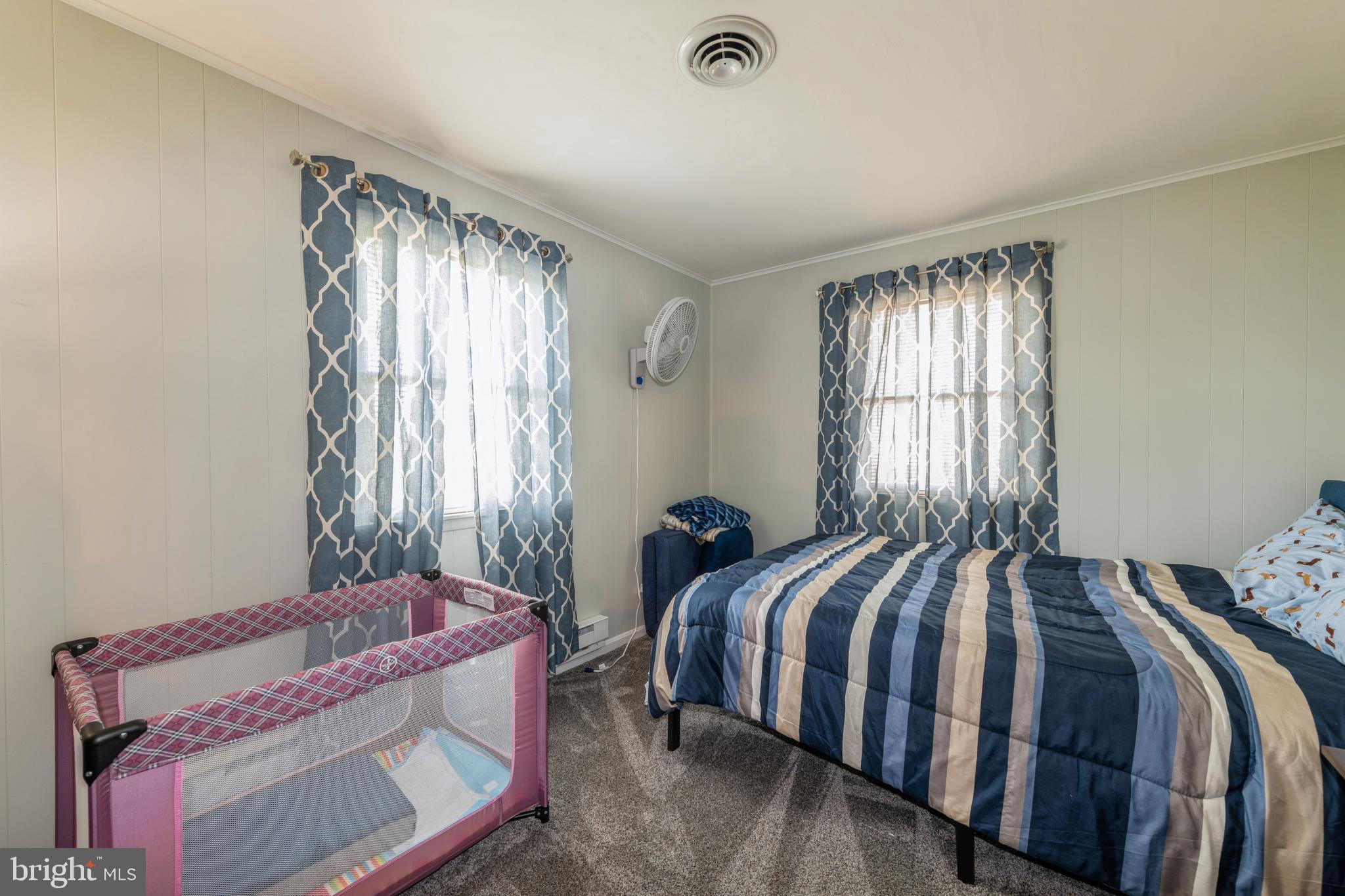 CRAB ISLAND SHORES - Residential