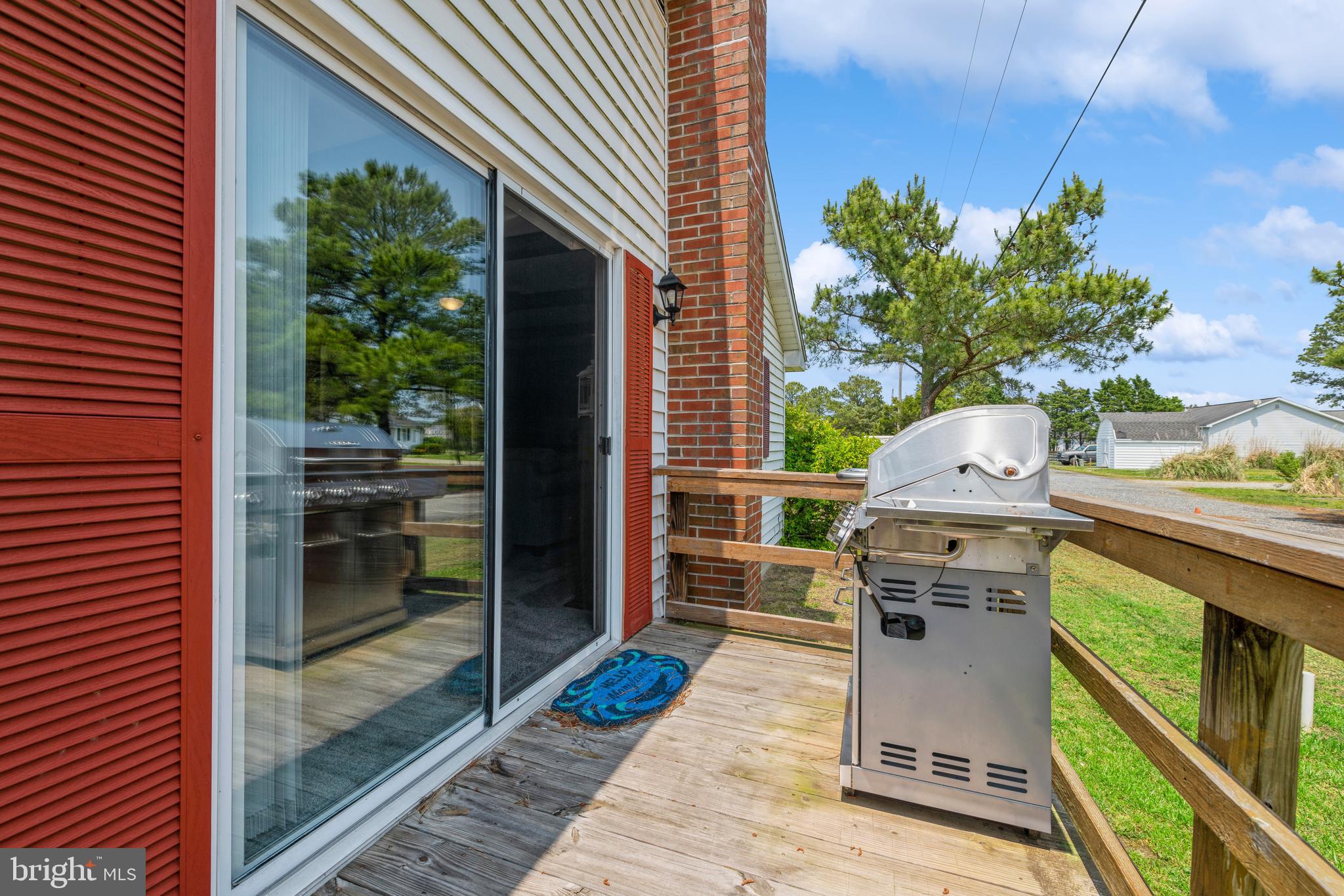 CRAB ISLAND SHORES - Residential