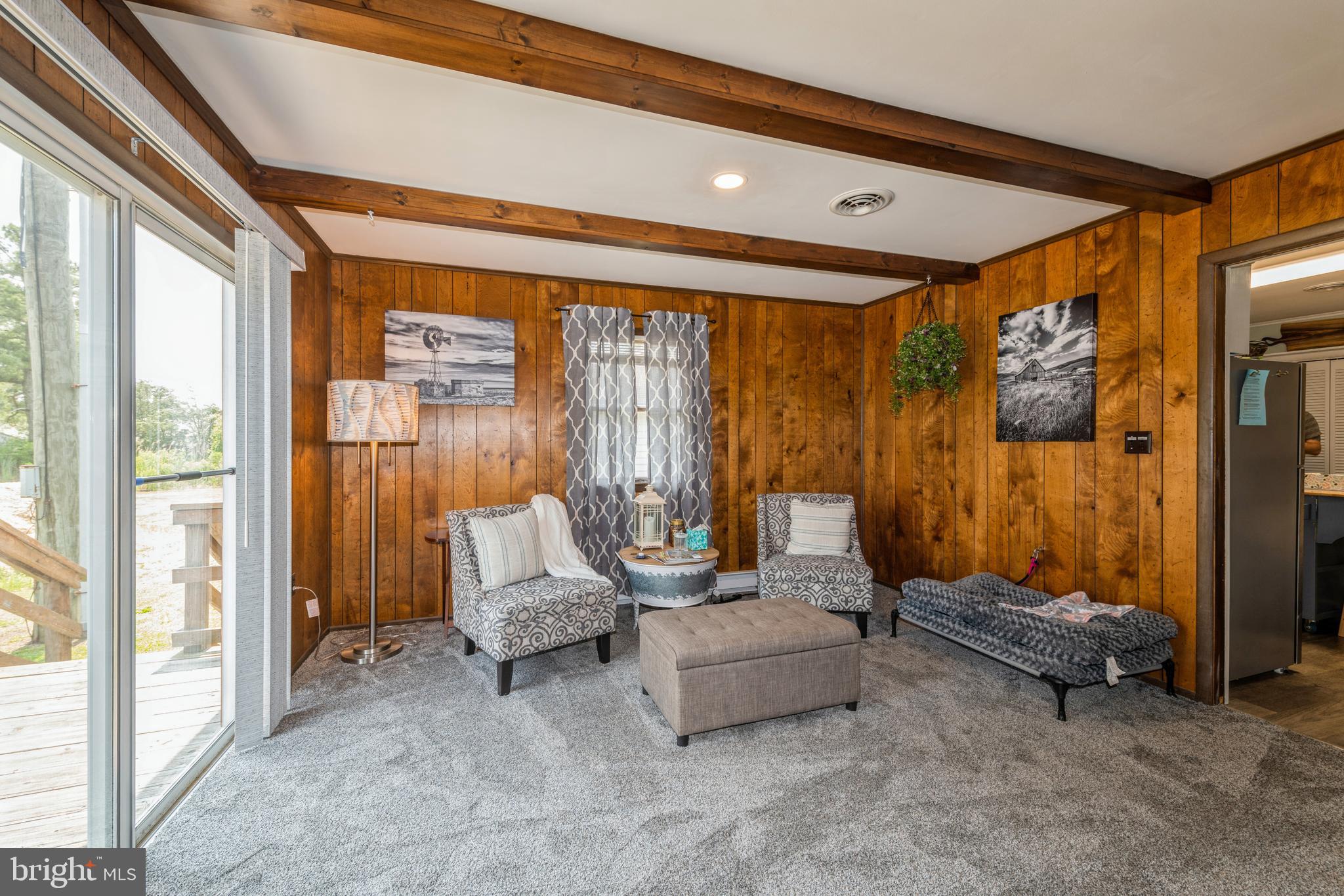 CRAB ISLAND SHORES - Residential