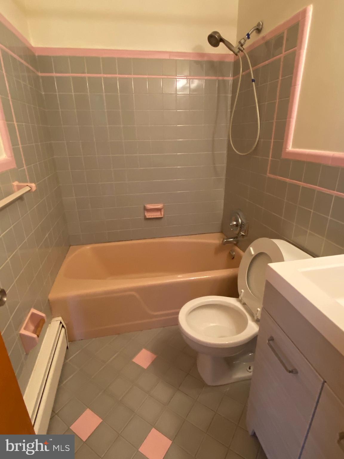 FOREST HEIGHTS - Residential Lease