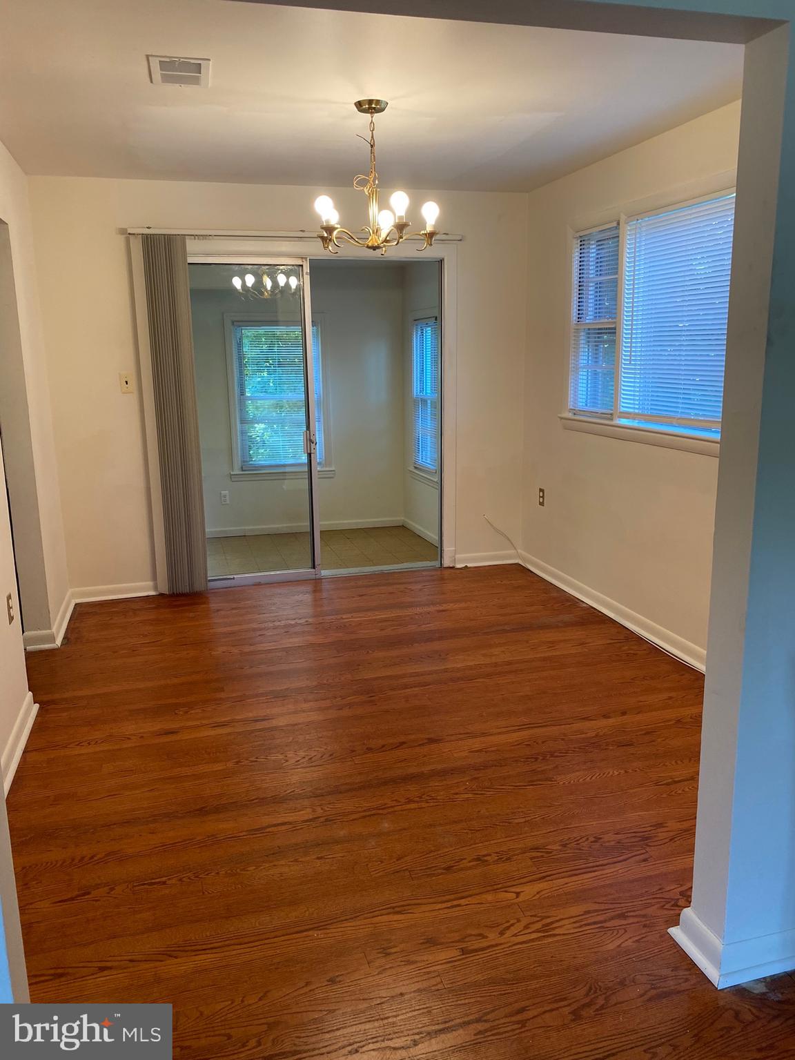 FOREST HEIGHTS - Residential Lease