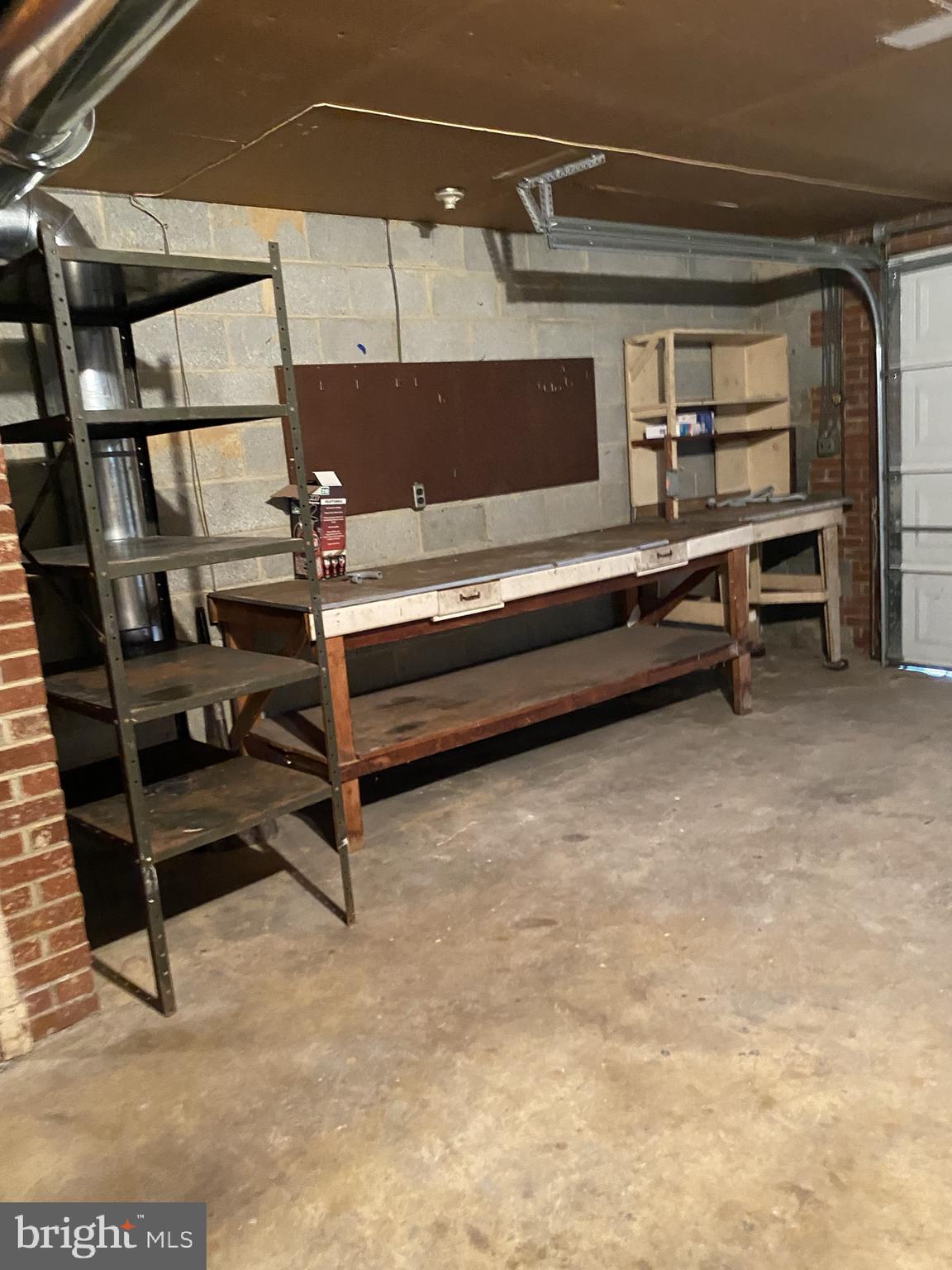 FOREST HEIGHTS - Residential Lease