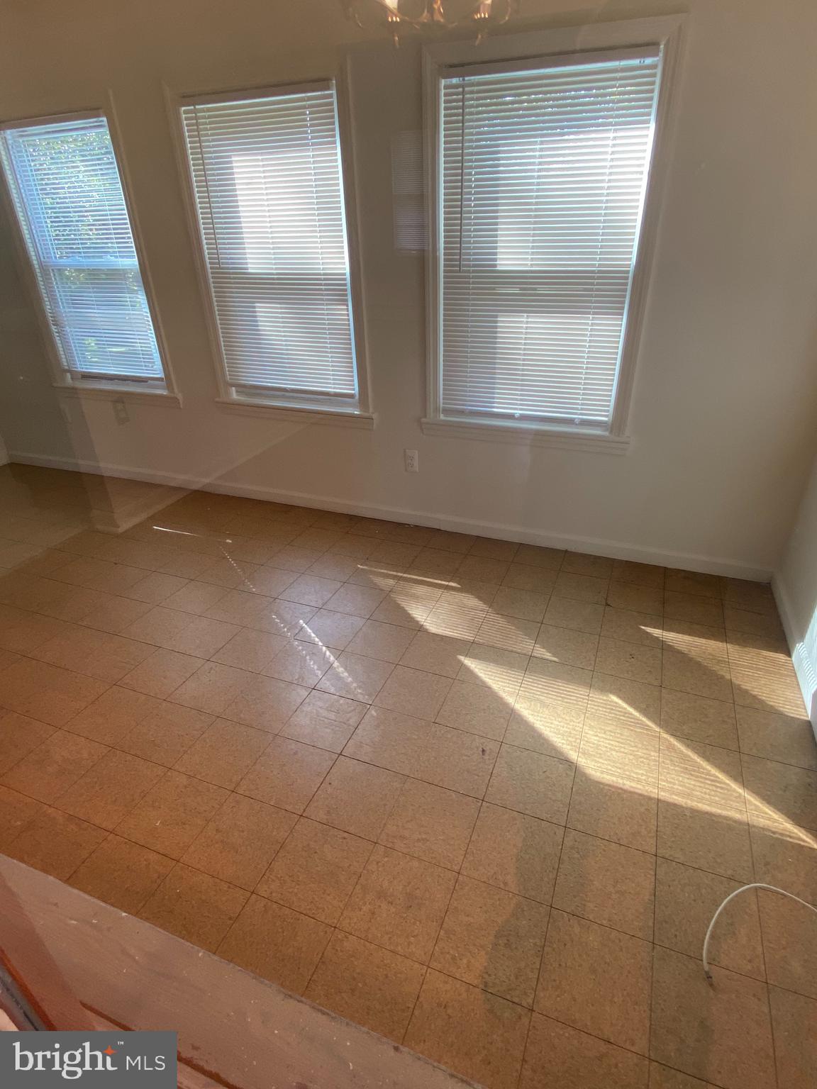 FOREST HEIGHTS - Residential Lease