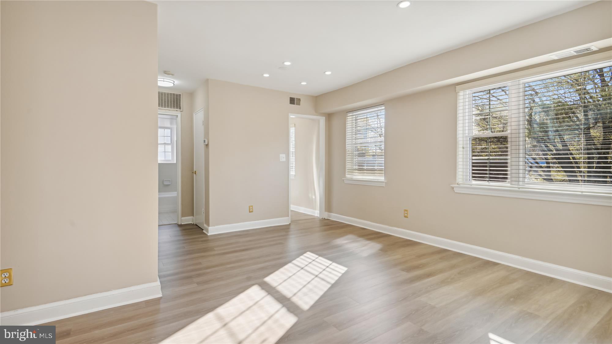 WESTMORELAND TERRACE - Residential Lease