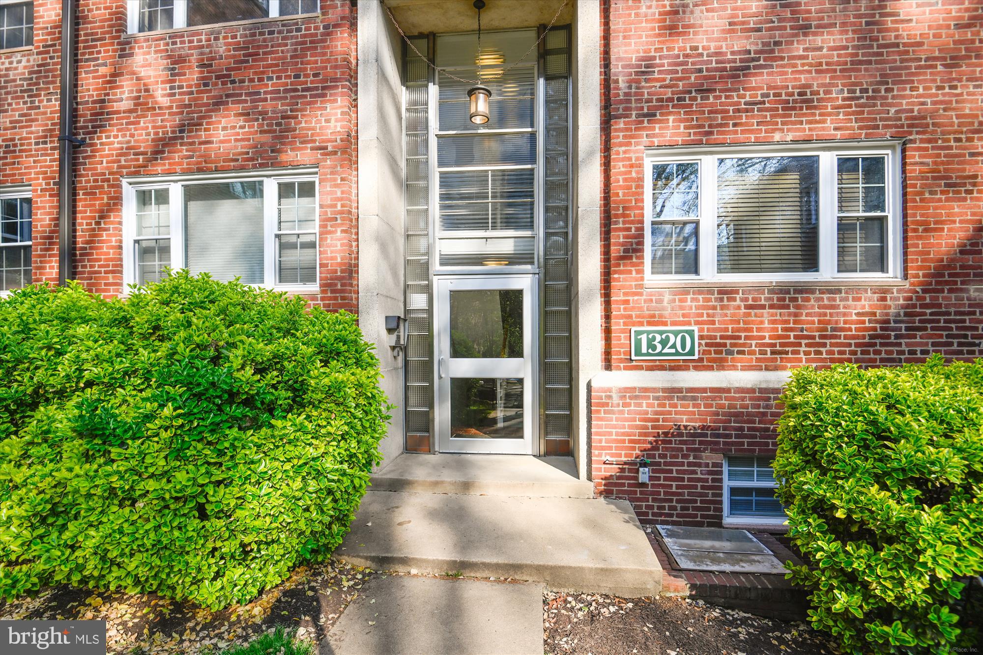 WESTMORELAND TERRACE - Residential Lease