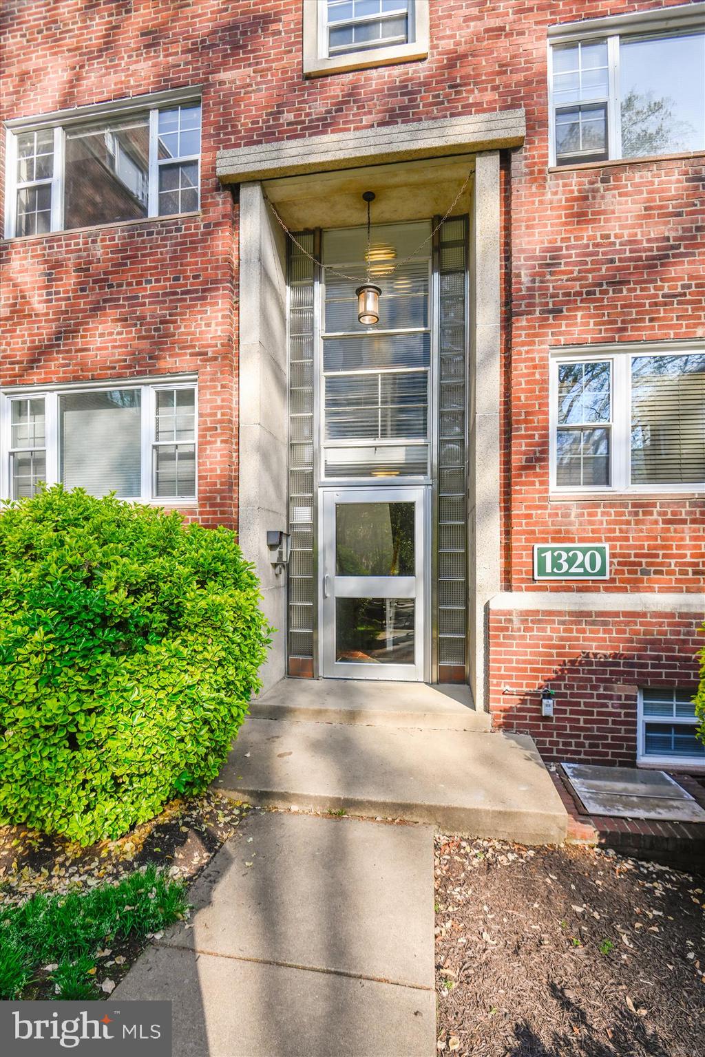 WESTMORELAND TERRACE - Residential Lease