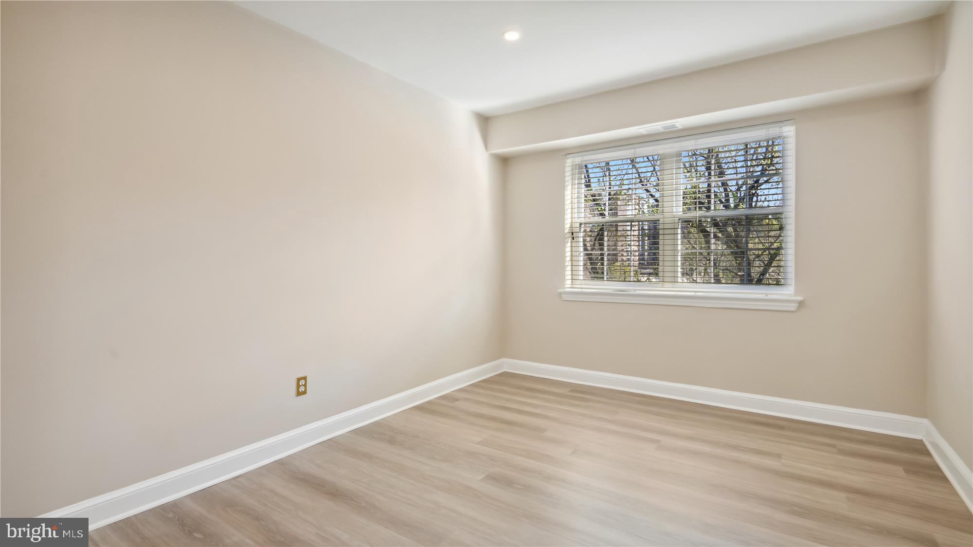 WESTMORELAND TERRACE - Residential Lease