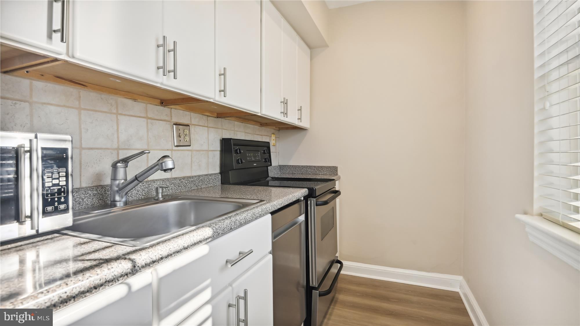 WESTMORELAND TERRACE - Residential Lease