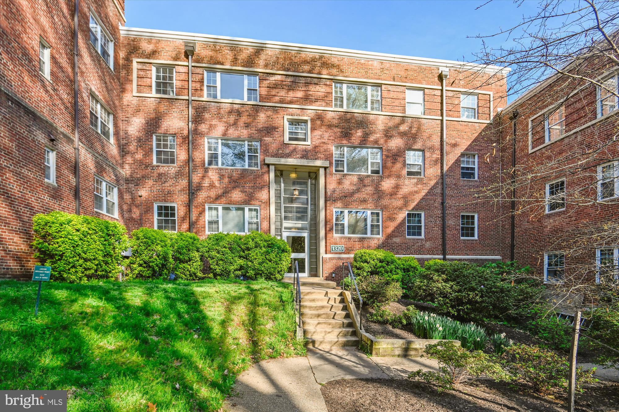 WESTMORELAND TERRACE - Residential Lease