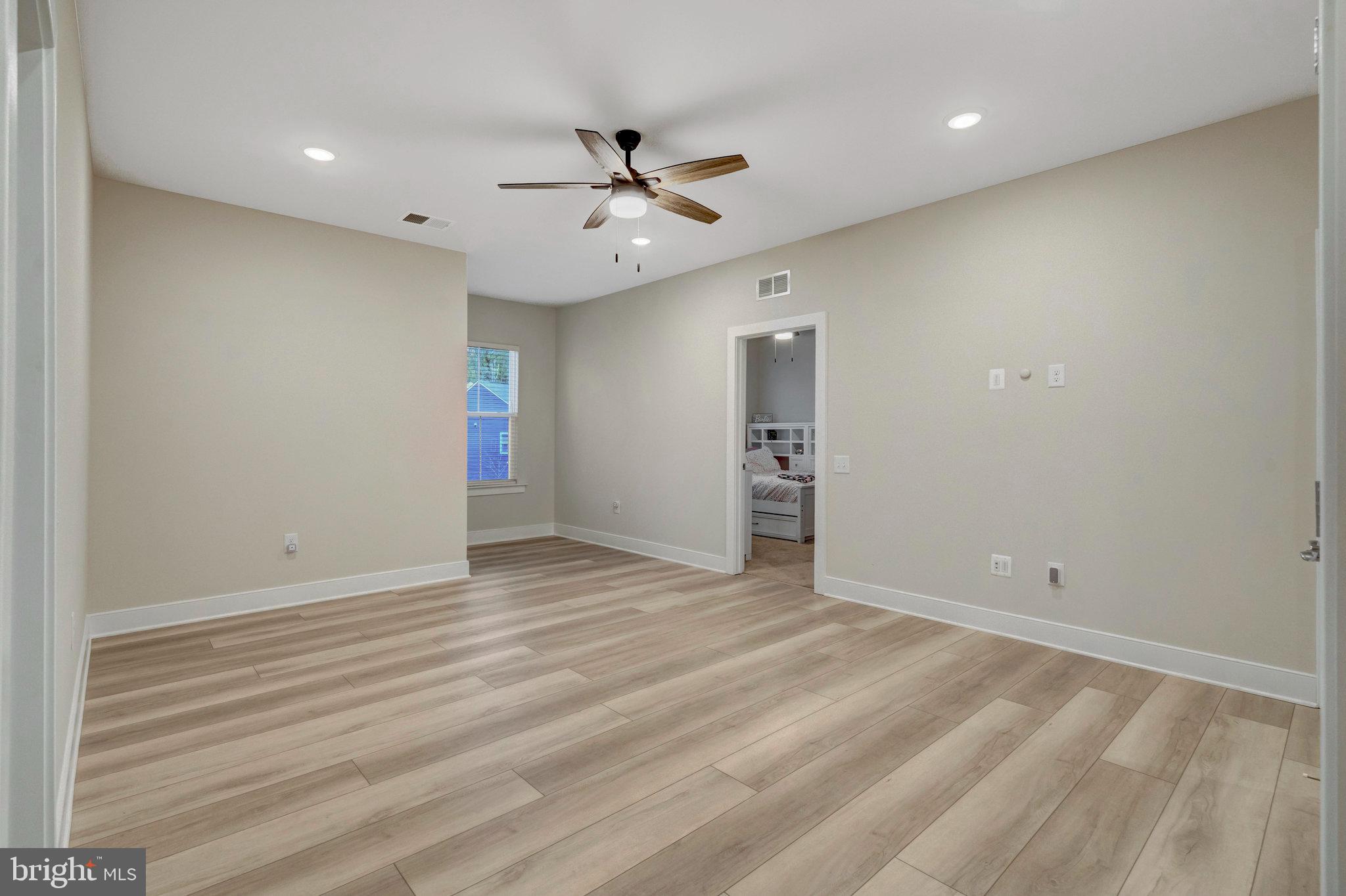 POTOMAC SHORES - Residential