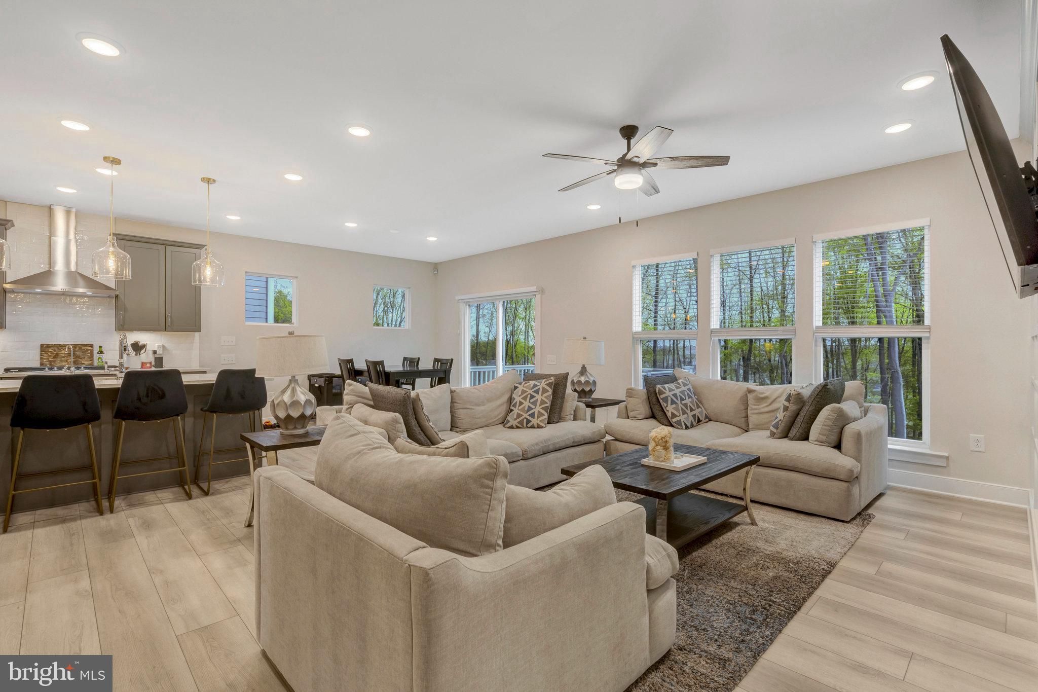 POTOMAC SHORES - Residential