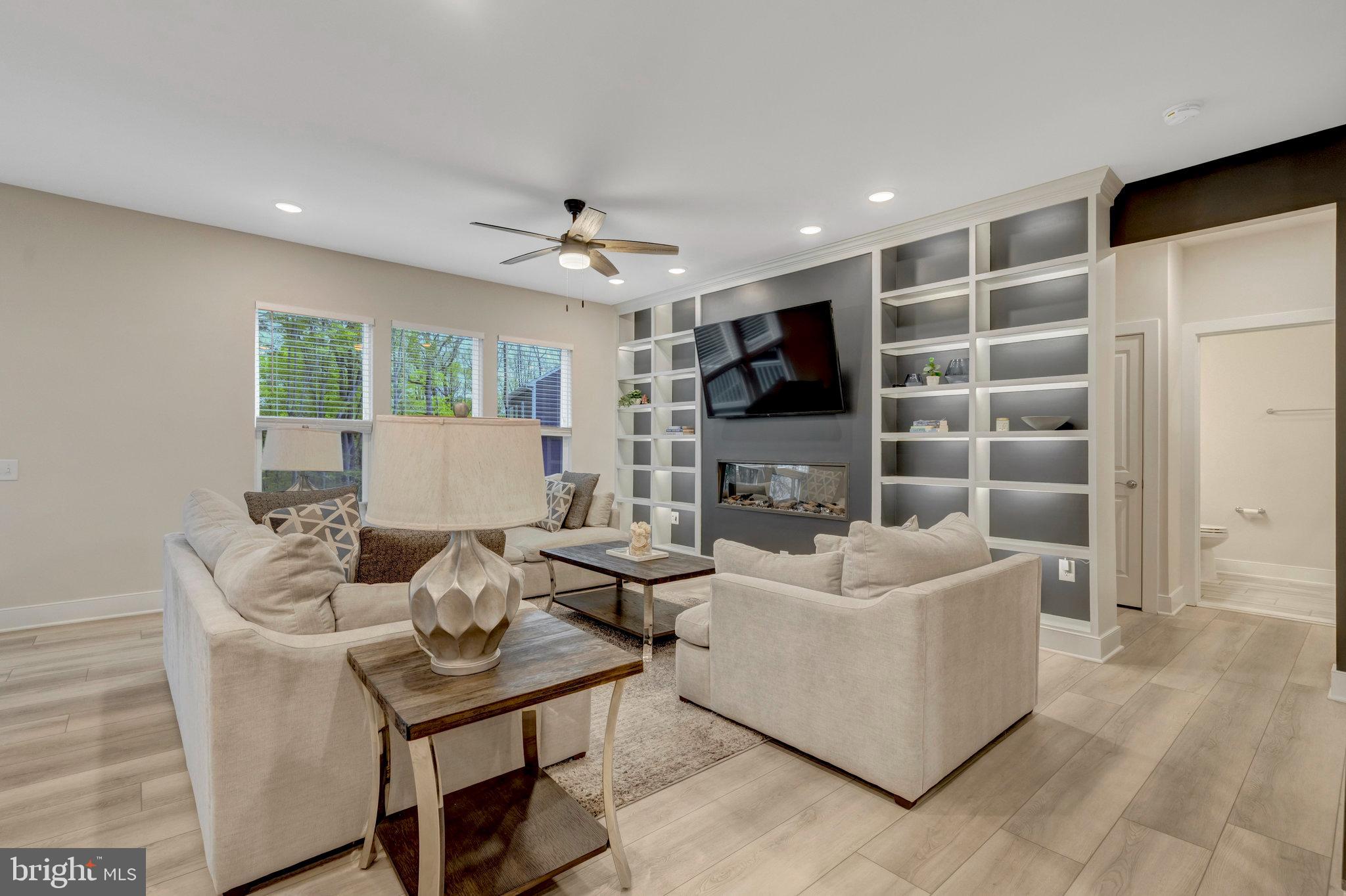 POTOMAC SHORES - Residential